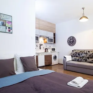 Very Central, Comfy Apartamento